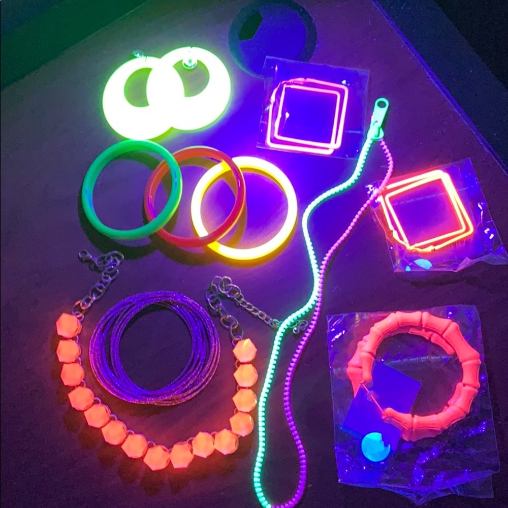 Neon black light bracelet necklace earrings set